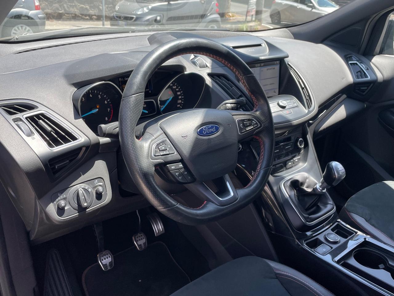 Ford Kuga 1.5 EcoBoost 120 CV S&S 2WD ST-Line