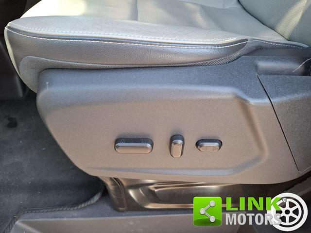 FORD Tourneo Custom 310 2.0 TDCi 130CV aut. PC Titanium 8 POSTI