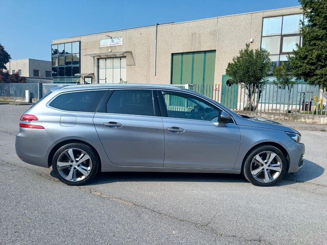 Peugeot 308 BlueHDi 130 S&S EAT8 SW Allure