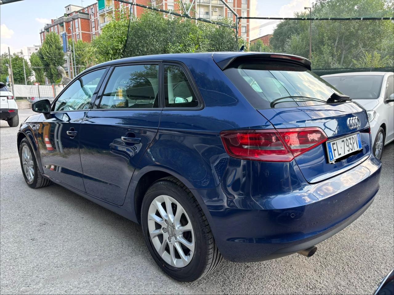 Audi A3 SPB 1.6 TDI 5 porte OK NEOPATENTATI