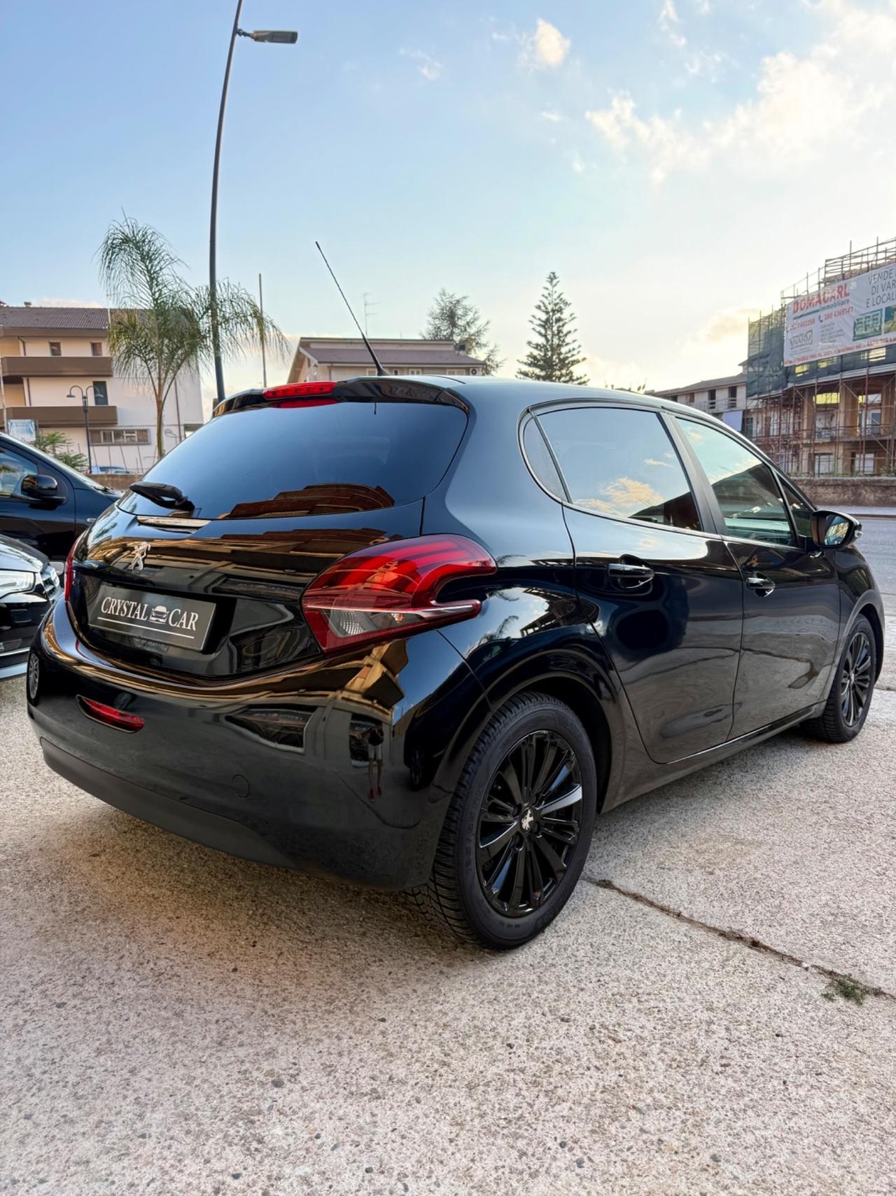 Peugeot 208 PureTech 82 5 porte Allure