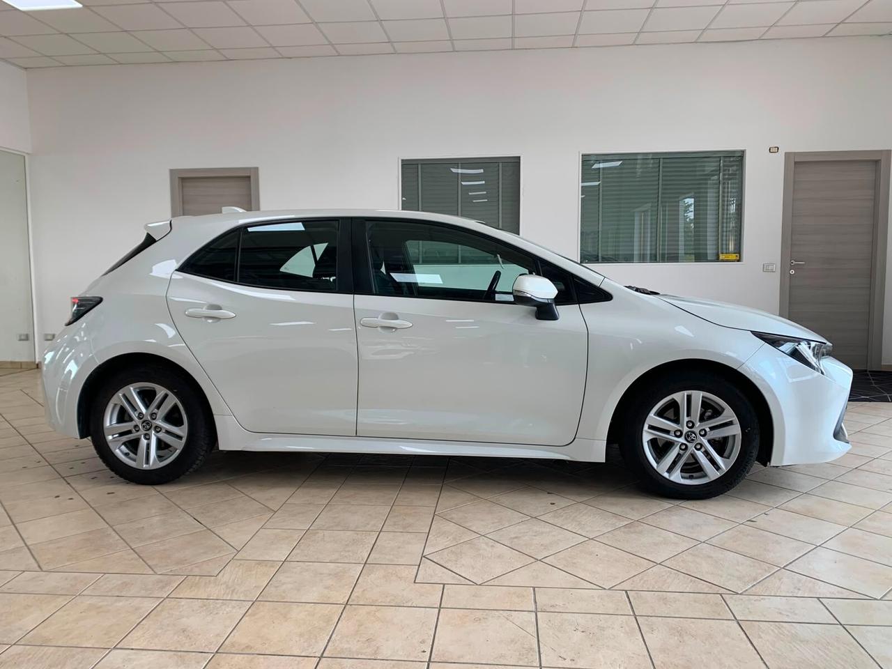 Toyota Corolla 1.8 Hybrid Business *IVA DEDUCIBILE*