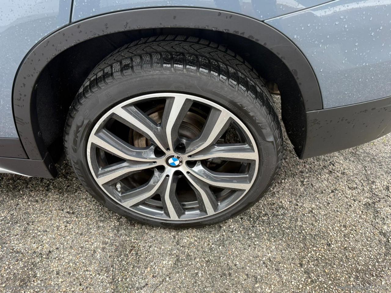 BMW X1 sDrive16d xLine AUTO