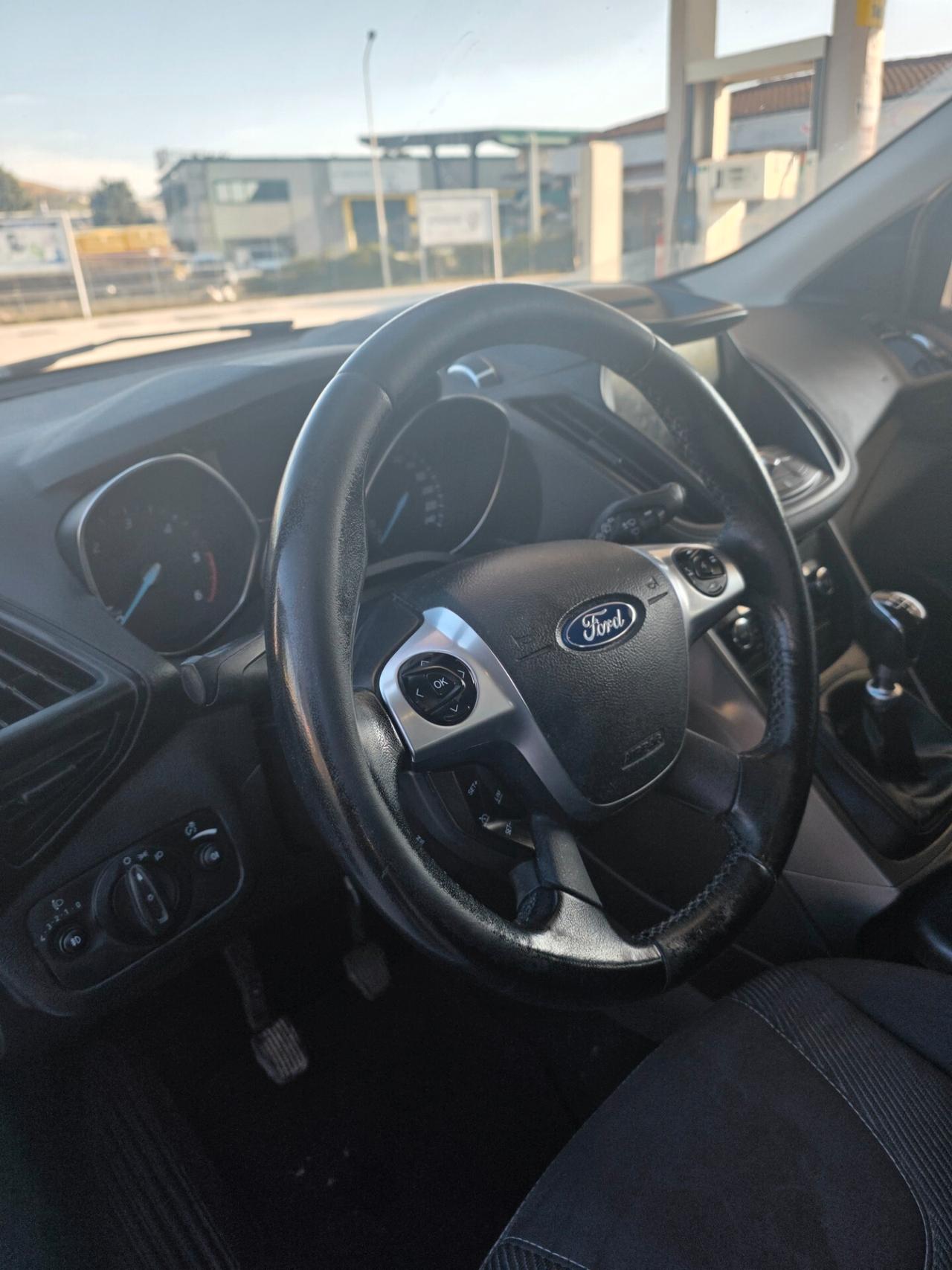 Ford Kuga Titanium km certificati