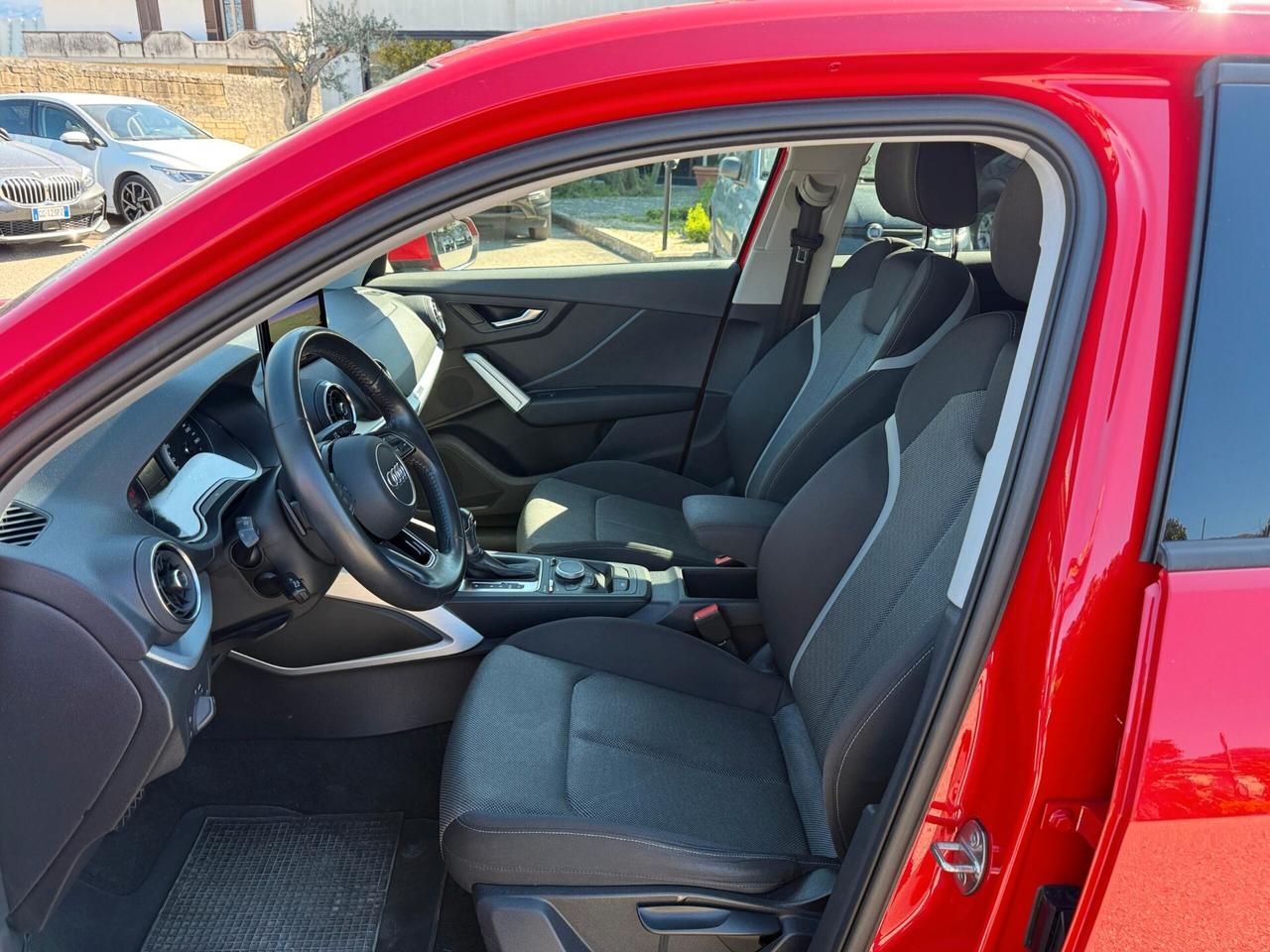 Audi Q2 30 TDi 115cv 85kw Admired Stronic