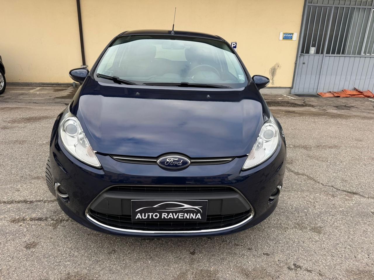 Ford Fiesta 1.4 5p. Bz.- GPL Titanium perfetta