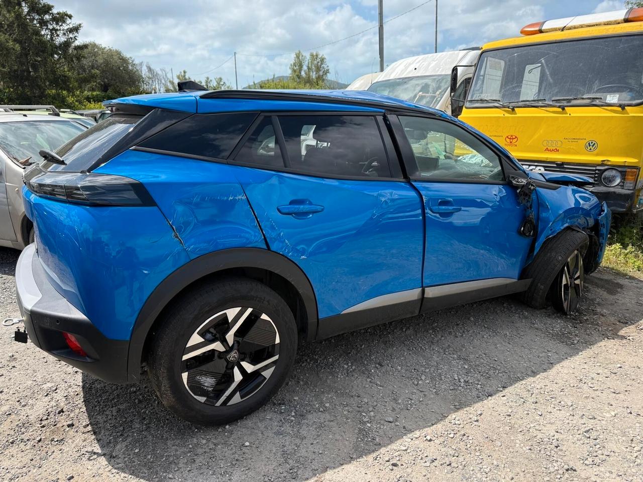 Peugeot 2008 PureTech 100 S&S Allure incidentata