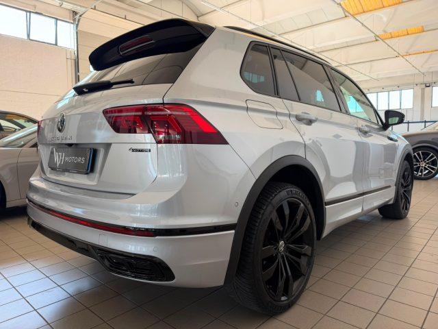 VOLKSWAGEN Tiguan 2.0 TDI DSG 4MOTION R-Line //TETTO//PELLE/LED