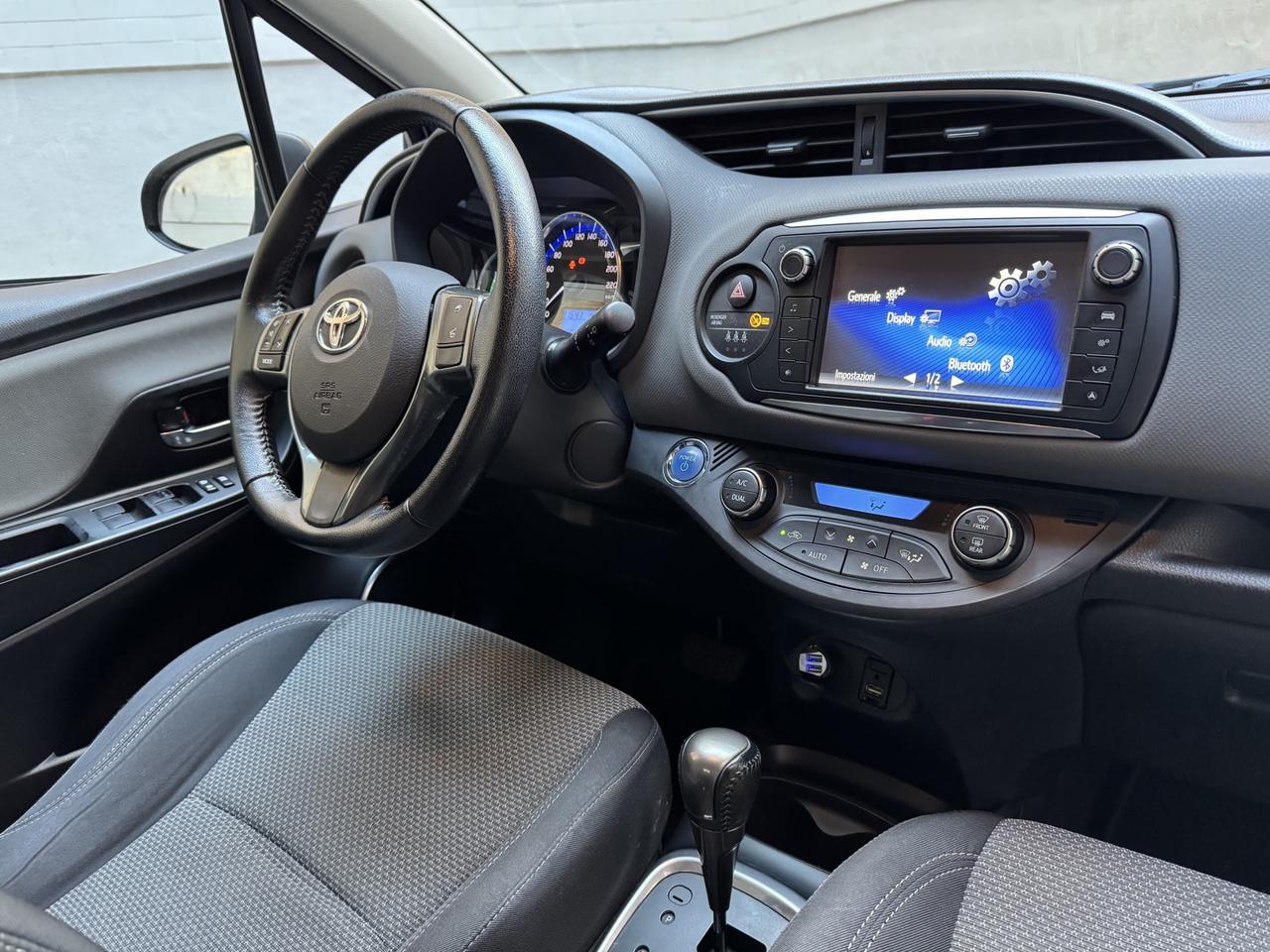 Toyota Yaris 1.5 hybrid TAGLIANDO COMPLETO