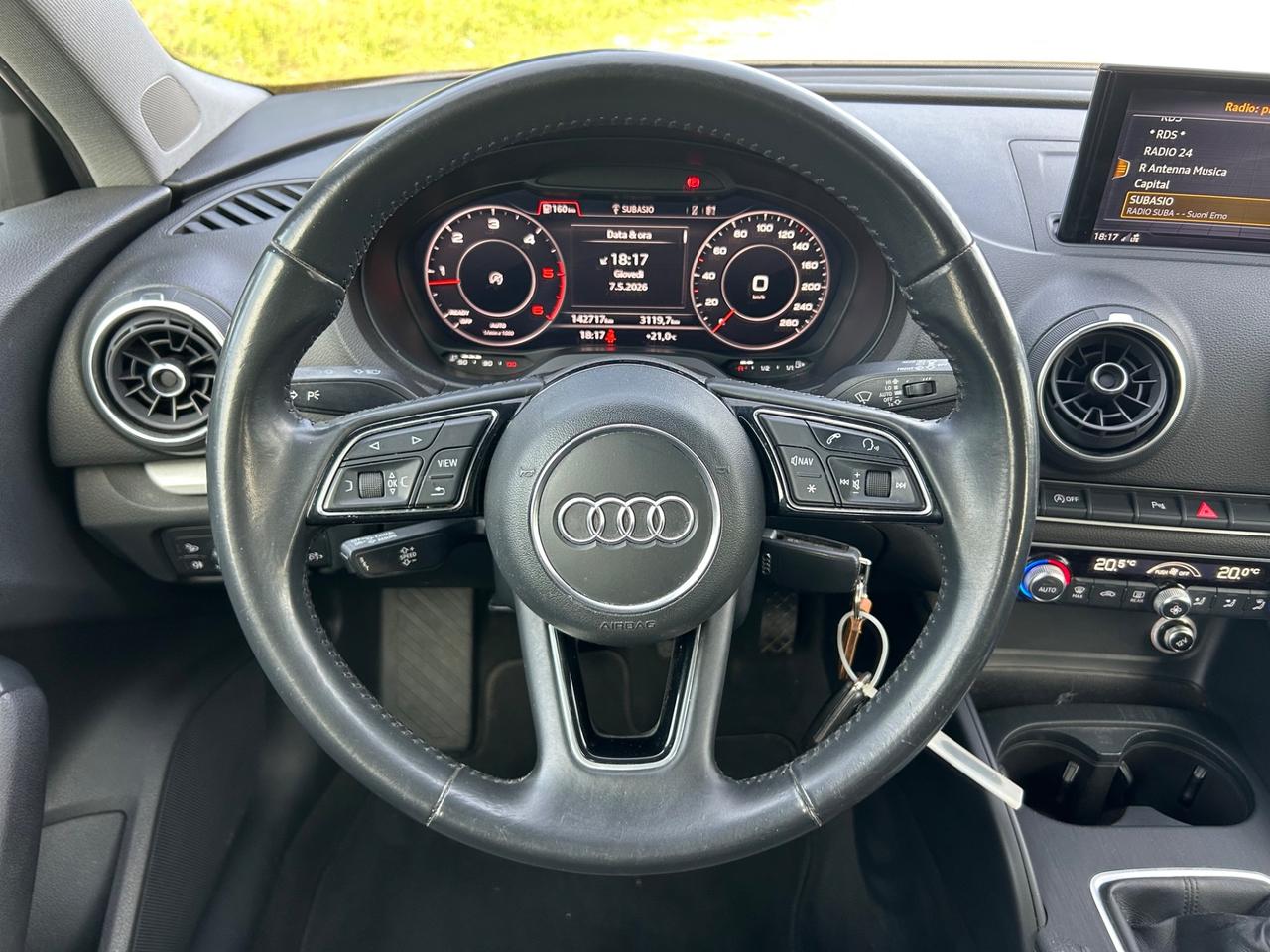 Audi A3 SPB 30 TDI Business Sline esterno neopatentati permute