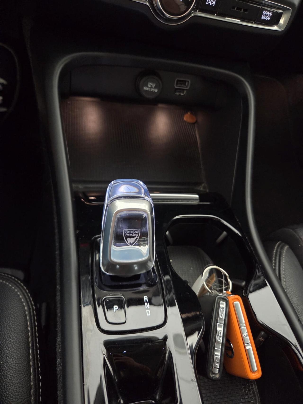 Volvo XC40 T5 Recharge Plug-in Hybrid R-design Aut.