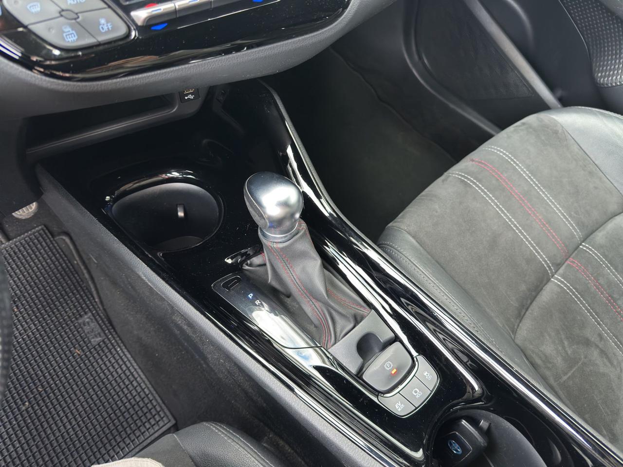 Toyota C-HR 2.0h GR Sport Black edition e-cvt