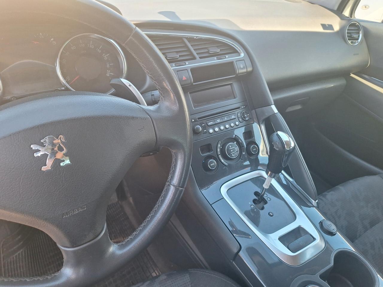 Peugeot 3008 1.6 HDi 110CV cambio robotizzato Premium