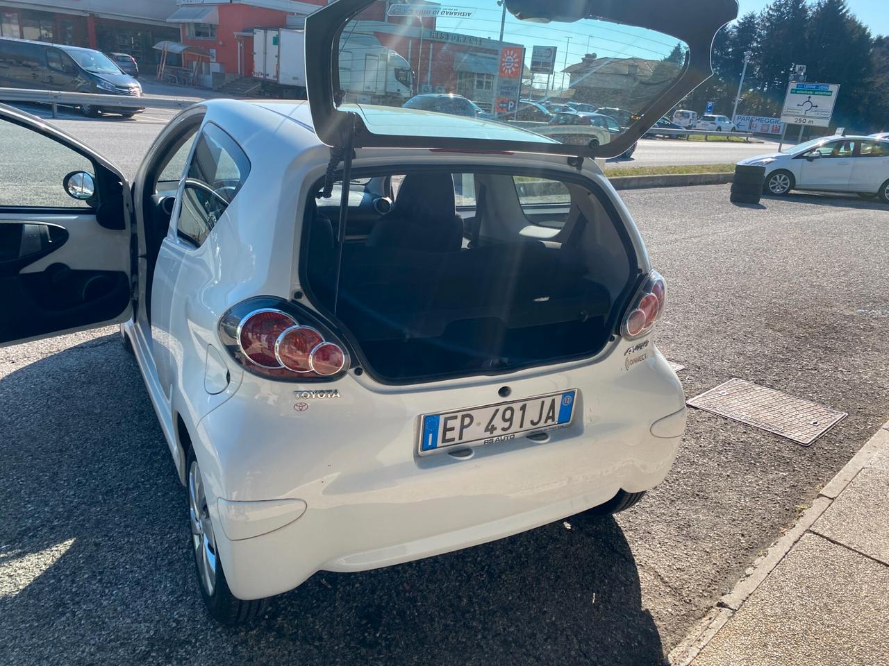 Toyota Aygo 1.0 12V VVT-i 3 porte Active Connect