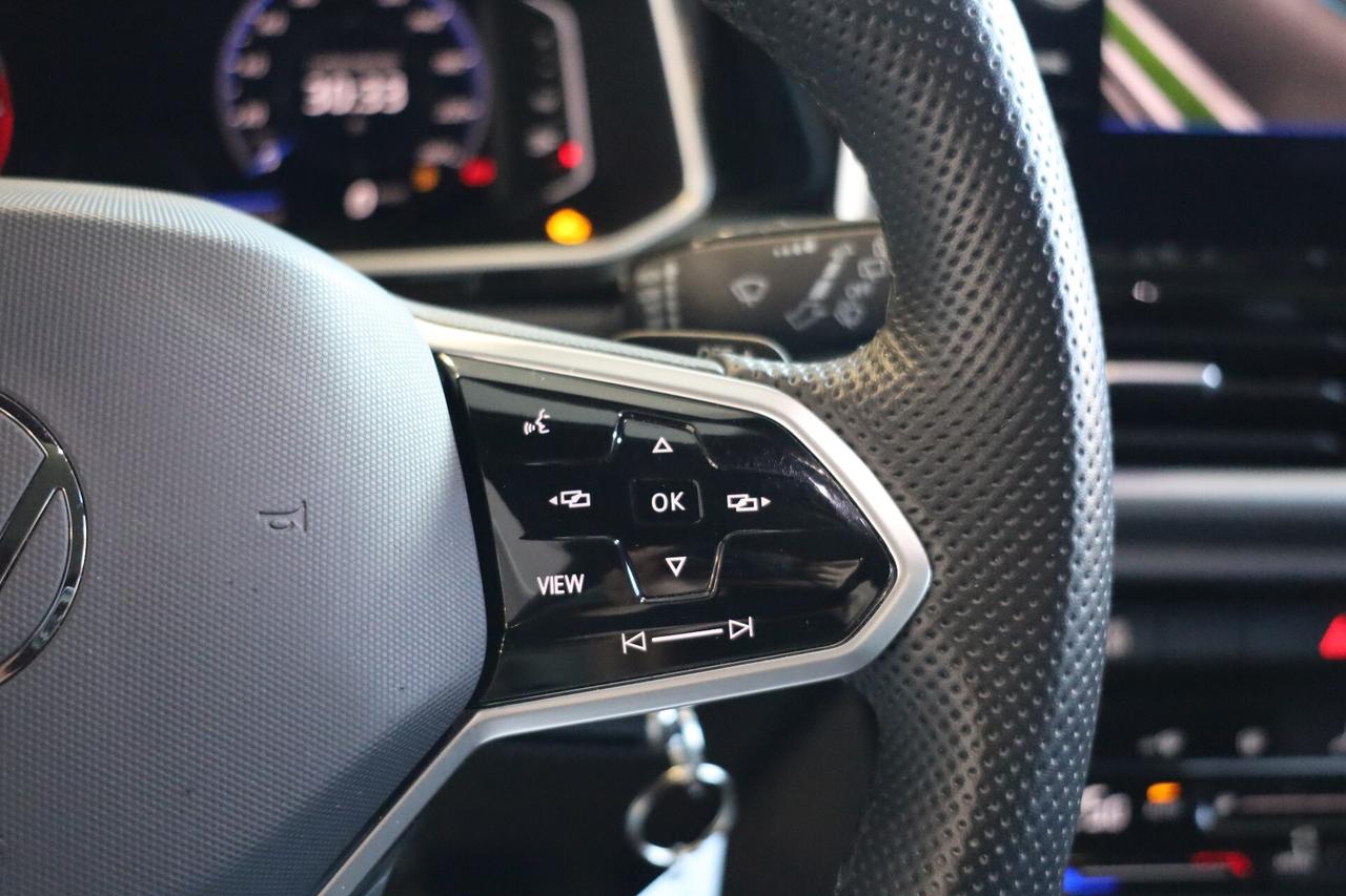 VOLKSWAGEN T-ROC 1.5 TSI ACT DSG R-LINE km 30.000