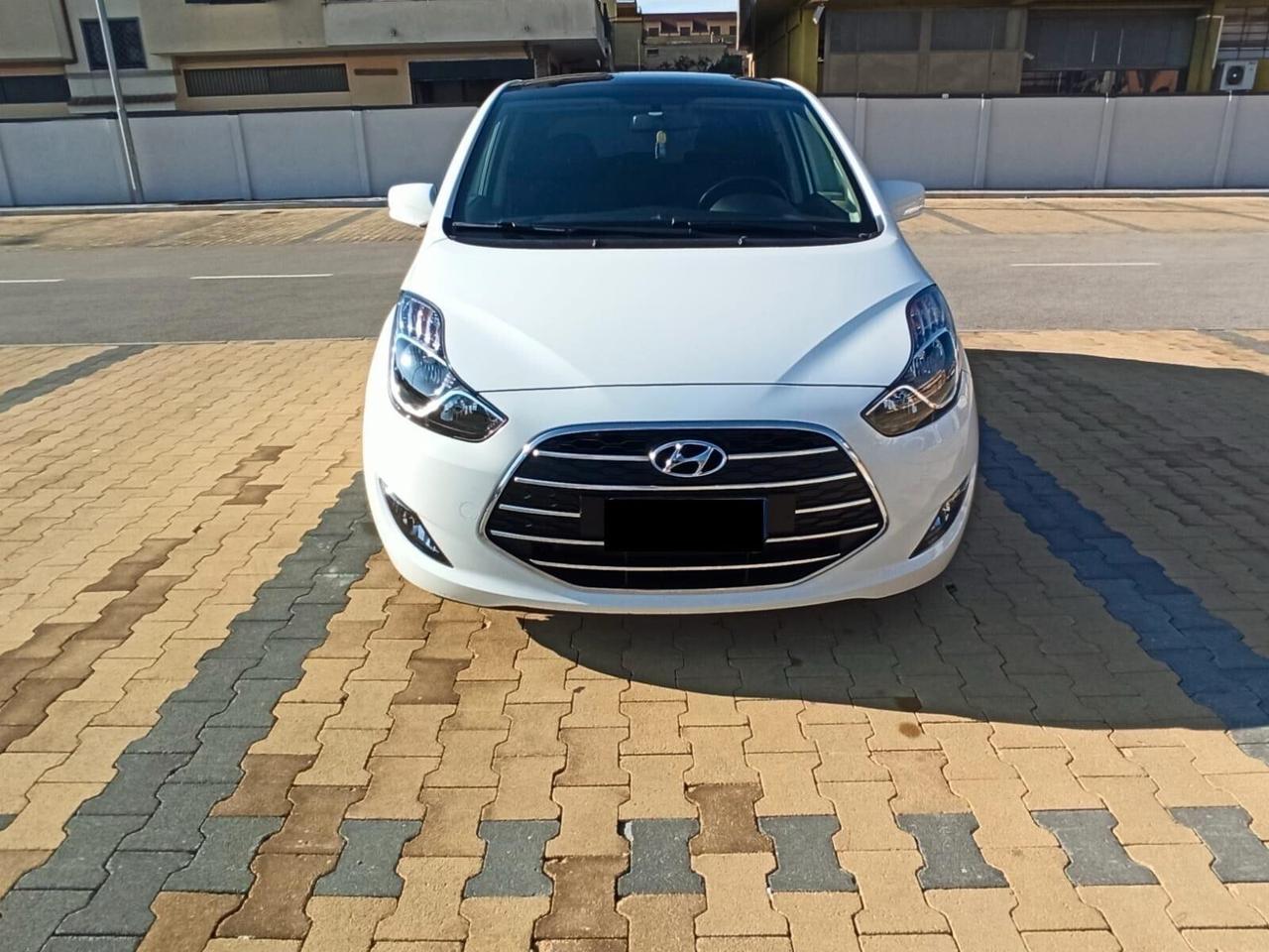 Hyundai iX20 1.4 CRDI 90 CV XPossible (137 € al mese)