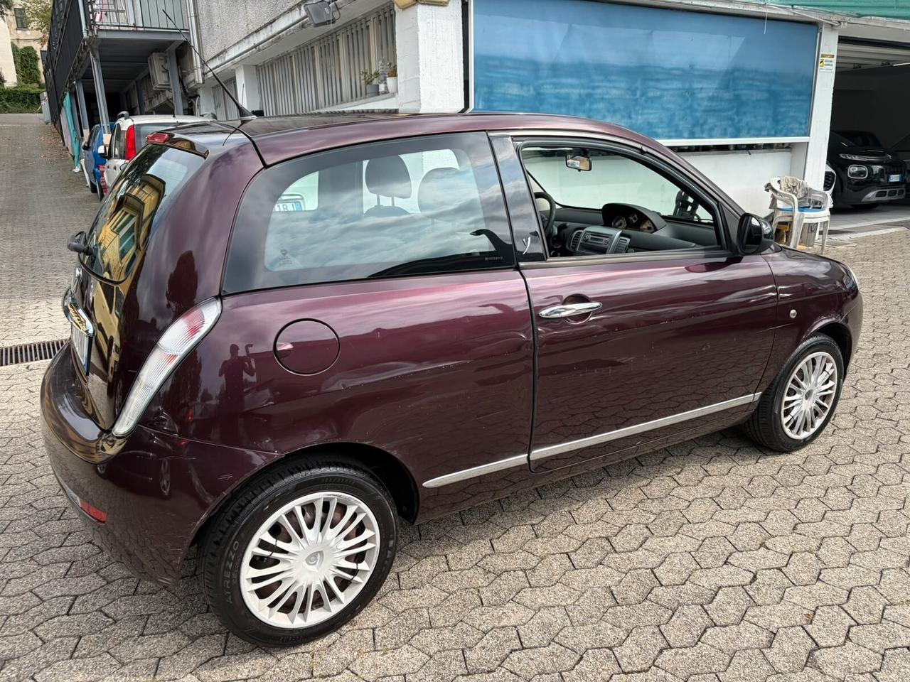 Lancia Ypsilon 1.2 69 CV Argento