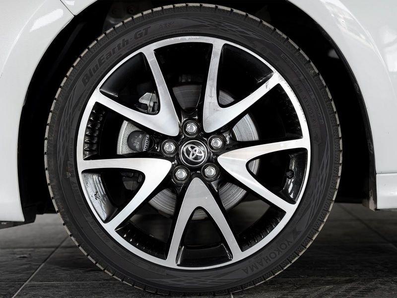 Toyota Yaris Hybrid Lounge MY21