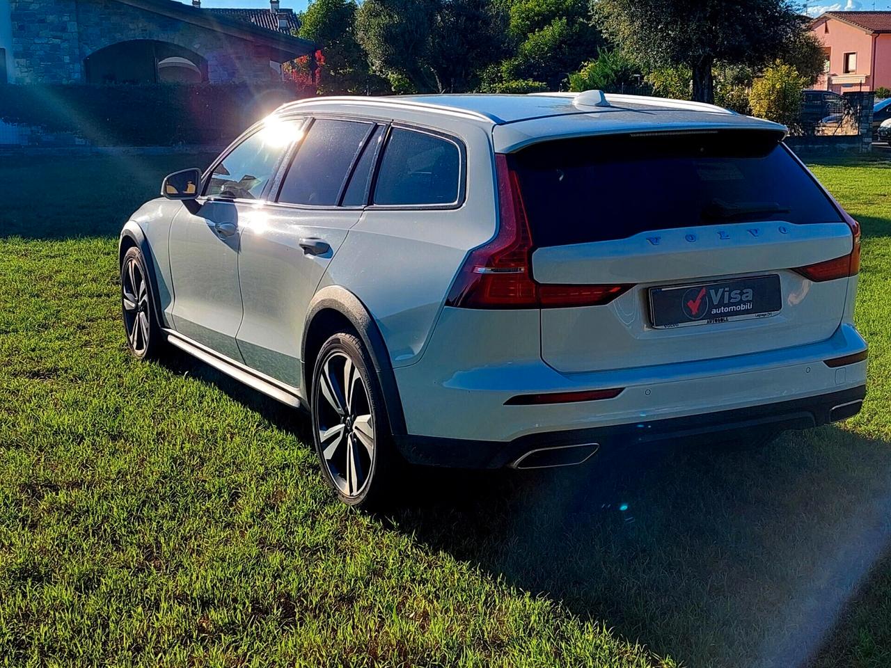 Volvo V60 Cross Country D4 AWD #MP