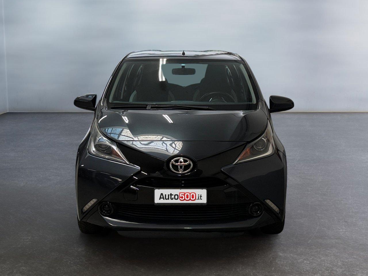 Toyota Aygo 5 Porte Aygo 5p 1.0 x-play my15