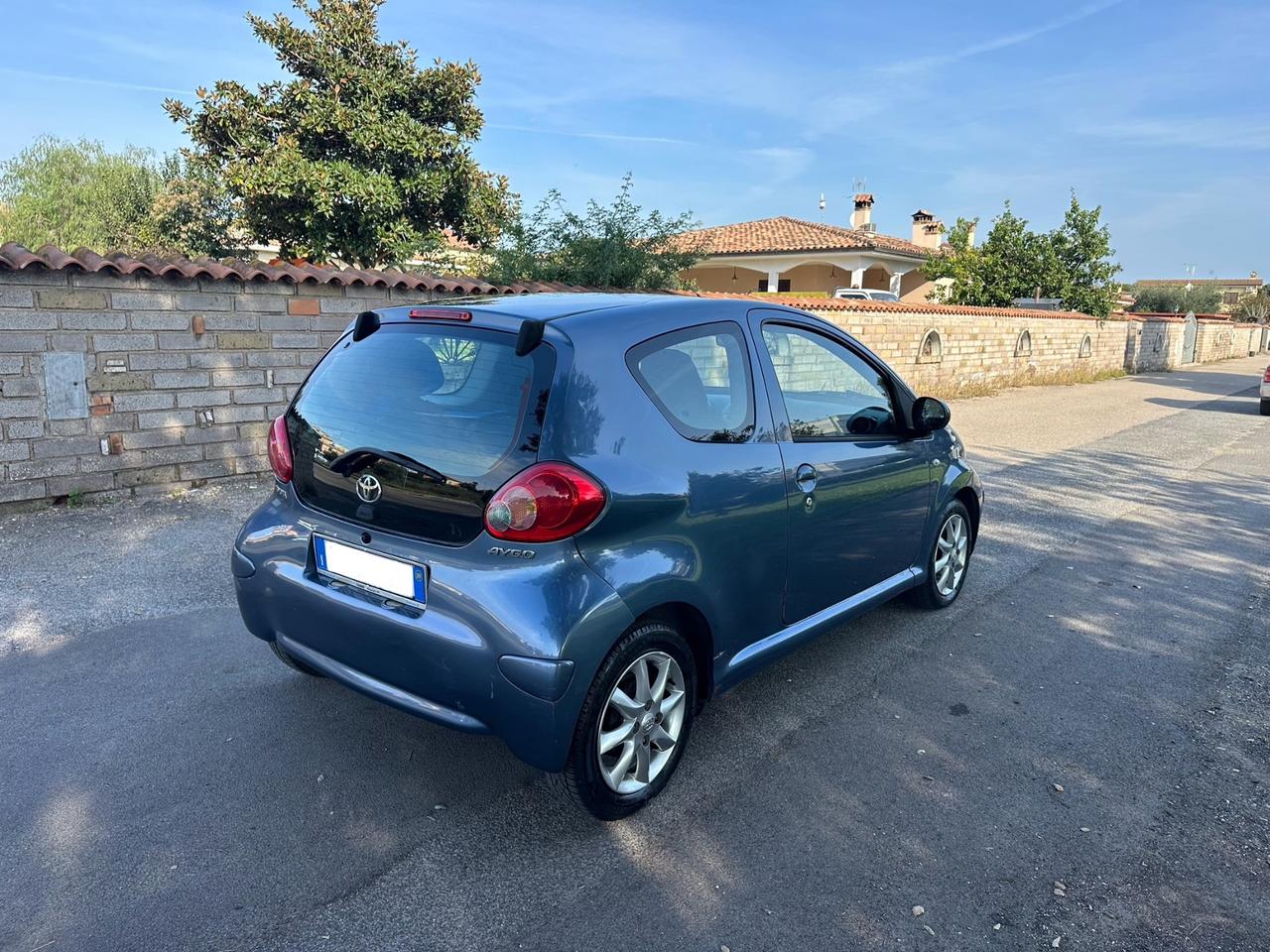 Toyota Aygo 1.0 12V VVT-i 5 porte Sol Adatta per neopatentati