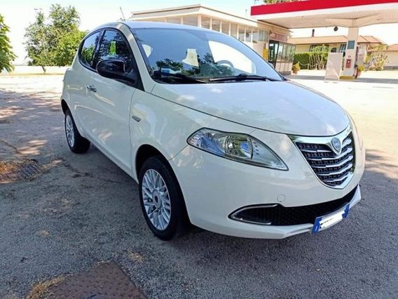 LANCIA Ypsilon 0.9 TwinAir 85 CV 5 porte Metano Ecochic Gold