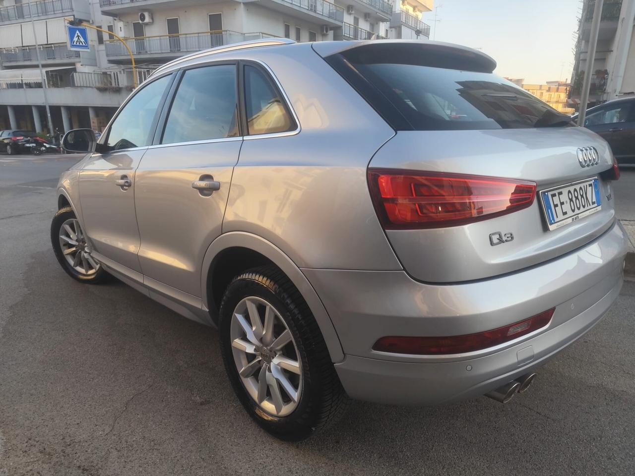 Audi Q3 2.0 TDI Design * Navi * Full Led * Garantita 12 Mesi