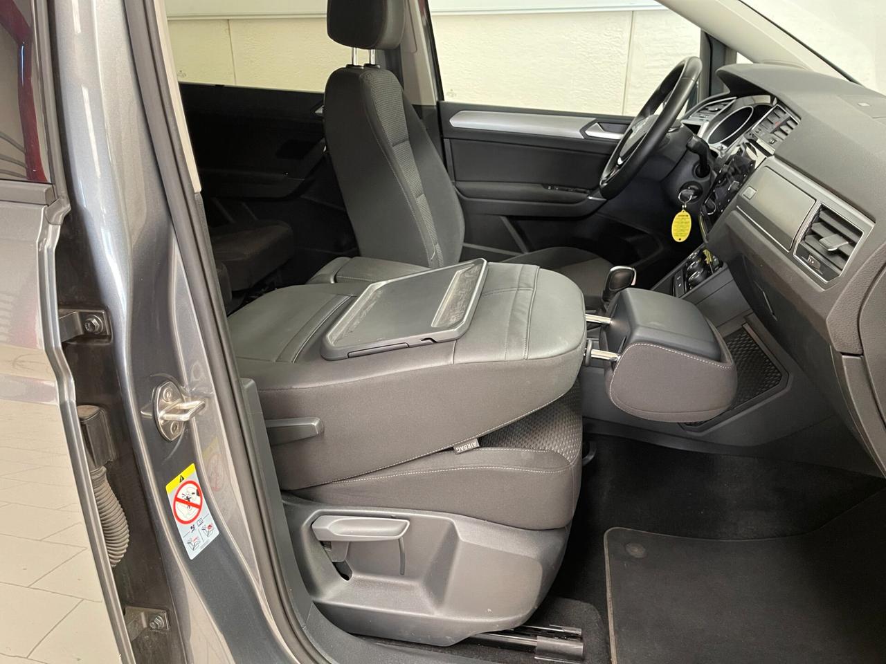 Volkswagen Touran Volkswagen Touran Business 2.0 TDI 7p dsg-Ok Neopatentat-LEGGI SOTTO