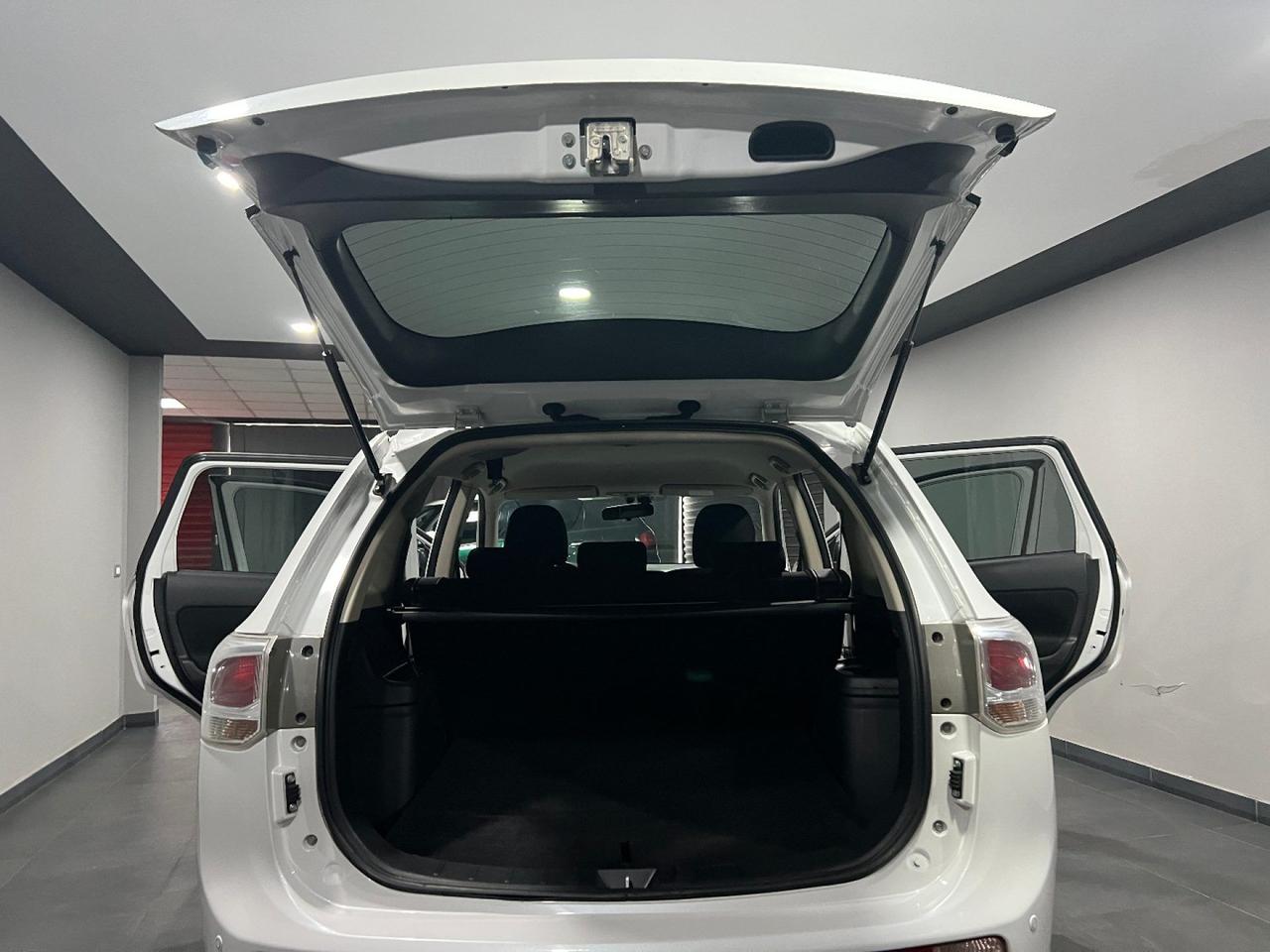 Mitsubishi Outlander 2.2 DI-D 4WD Intense UNICO PROPRITARIO