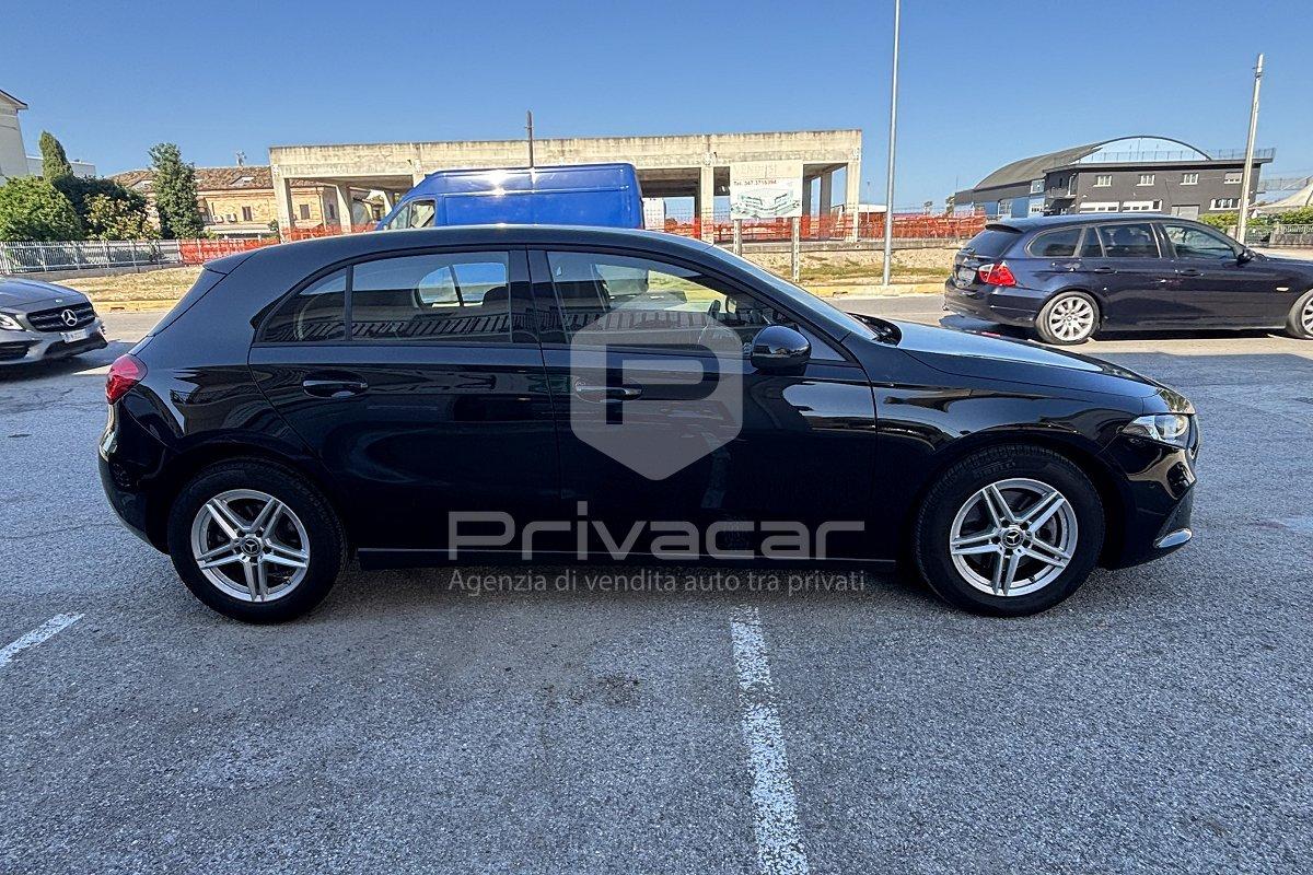 MERCEDES A 180 d Automatic Business