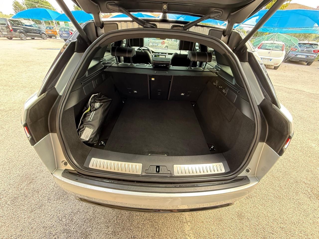 Land Rover Range Velar 2.0D I4 180 CV R-Dynamic