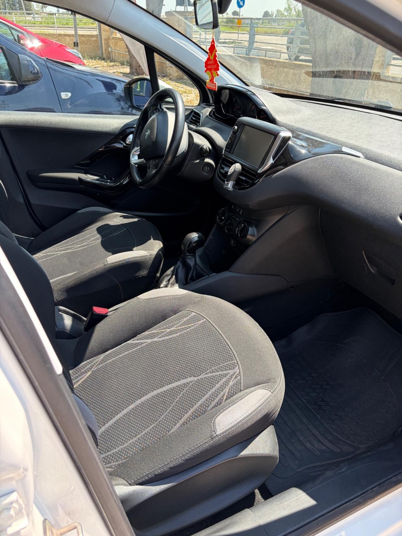 Peugeot 208 PureTech 68 5 porte Active km 130000 ufficiali