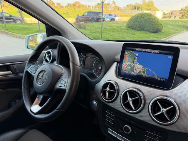 MERCEDES-BENZ B 180 SPORT+NAVI+LED+RCAM+PELLE-TEX+CRUISE+17BLACK
