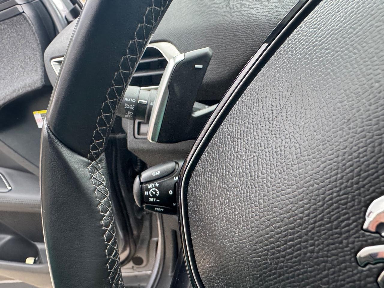 Peugeot 3008 BlueHDi 130 S&S EAT8 Allure