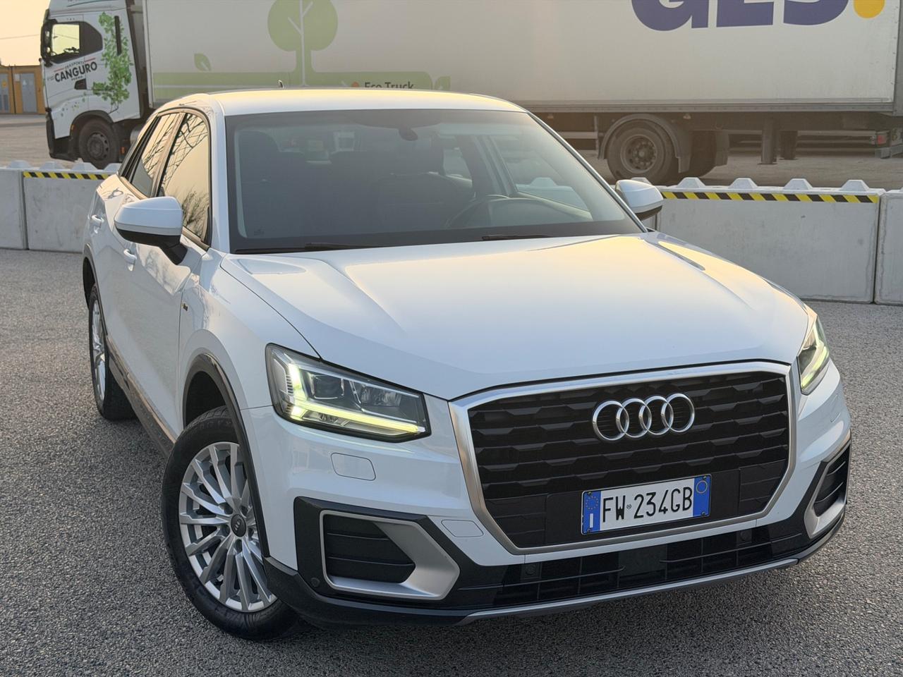 Audi Q2 30 TDI Business Design