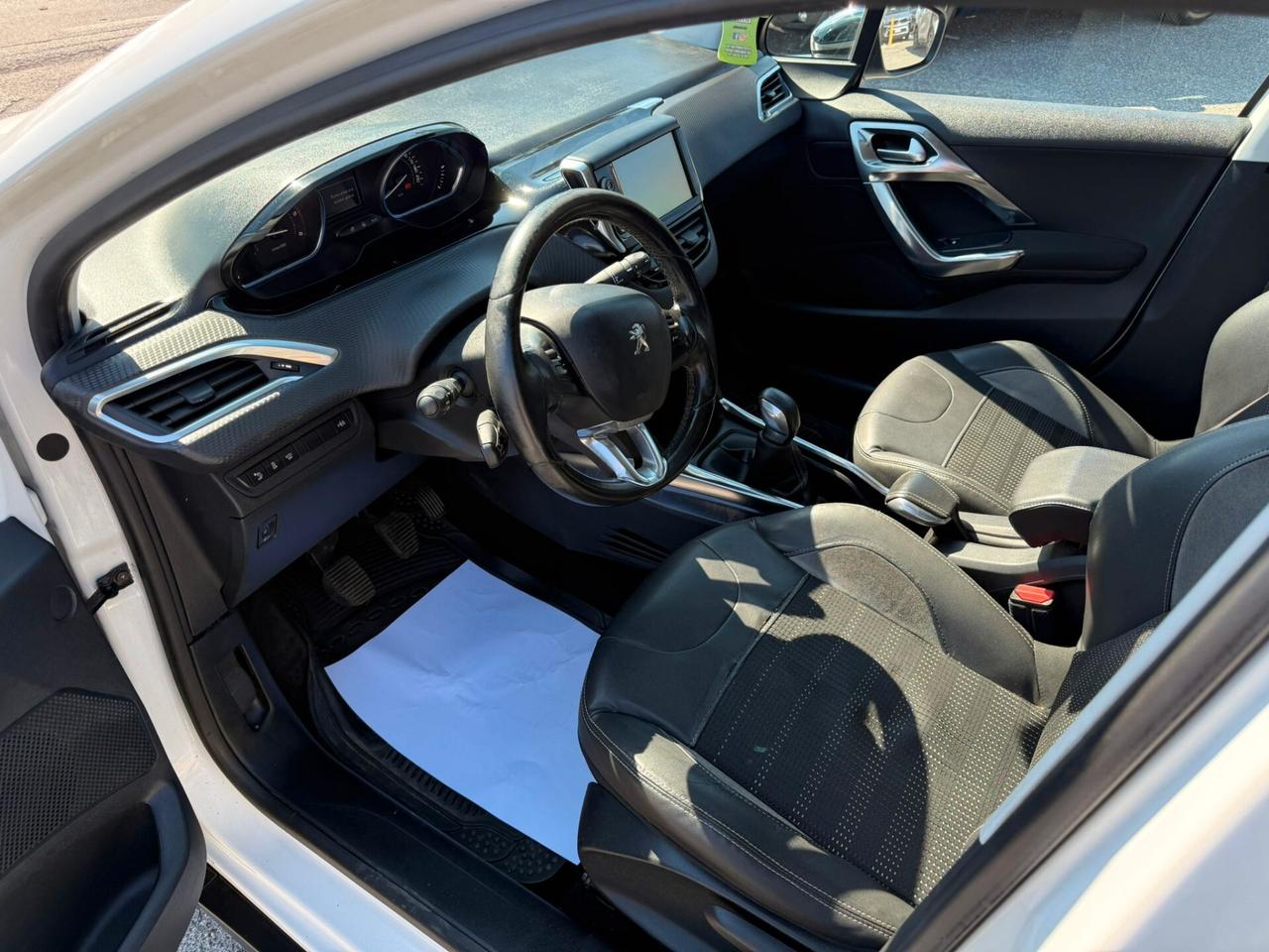 PEUGEOT 2008 ALLURE 1.6e-HDi 92CV S&S