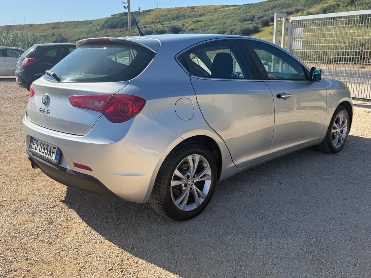 Alfa Giulietta 1.4 Turbo METANO 3.999€