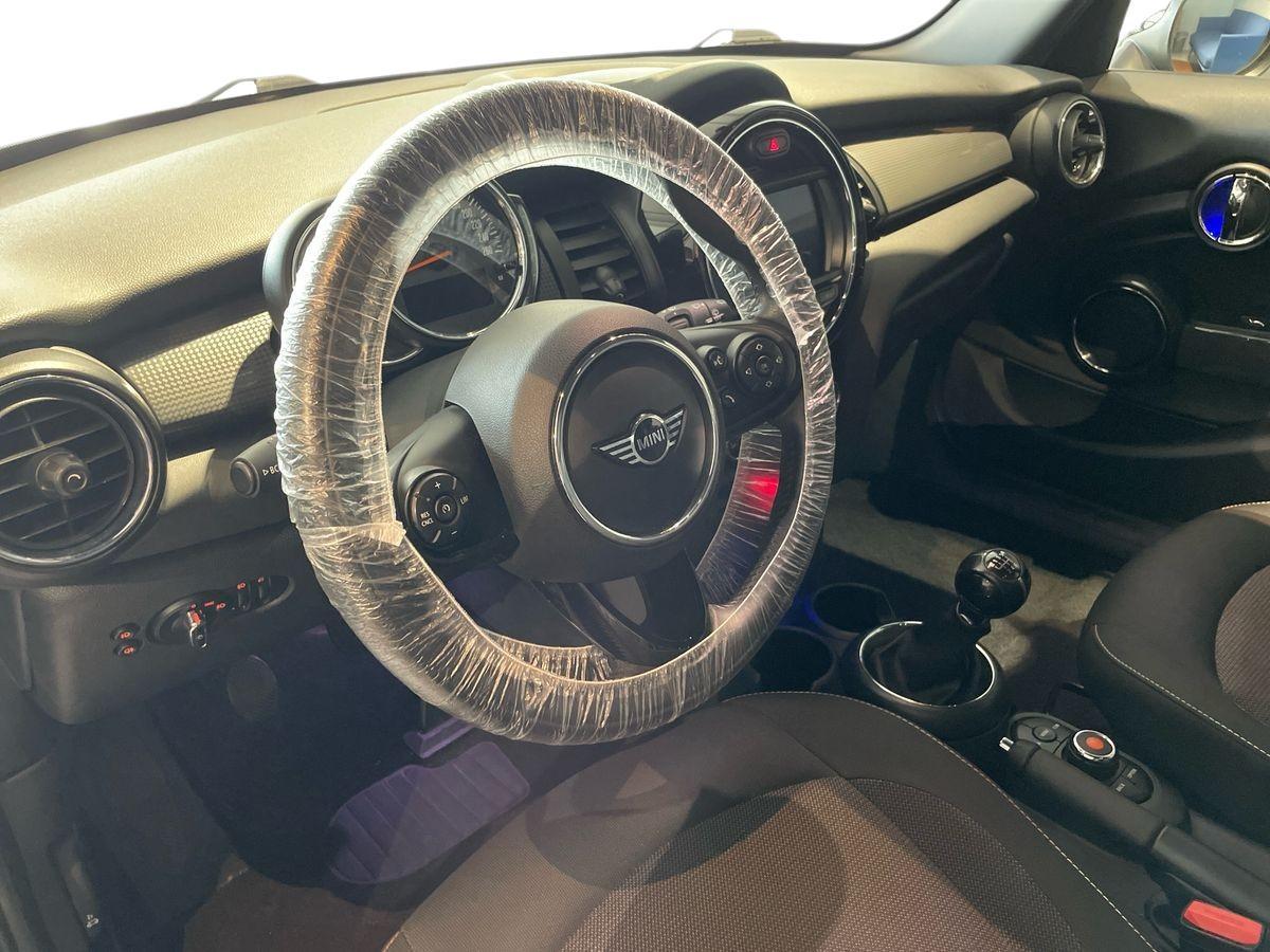 MINI Mini IV F55 2018 5p - Mini 5p 1.5 Cooper D Boost