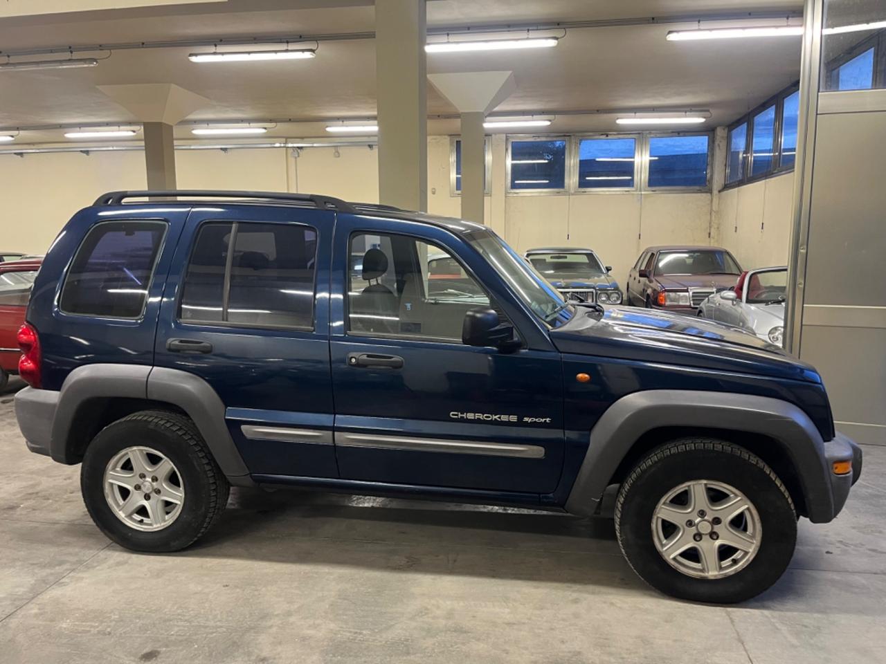 Jeep Cherokee Sport 4x4 automatic 2.8 crd