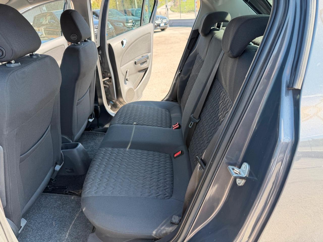 Opel Corsa 1.2 5 porte /KM 84.000/OK NEOPATENTATI