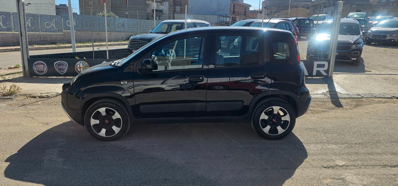 Fiat Panda 1.0 FireFly S&S Hybrid City Cross