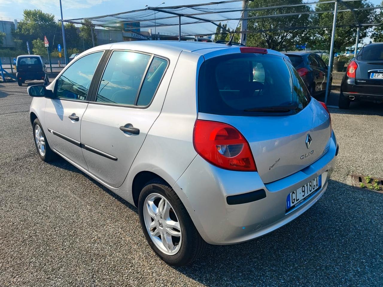 Renault Clio 1.2 16V 5 porte Dynamique