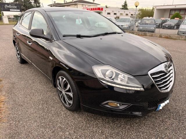Lancia Delta 1.6 MJT DPF 105 CV Silver