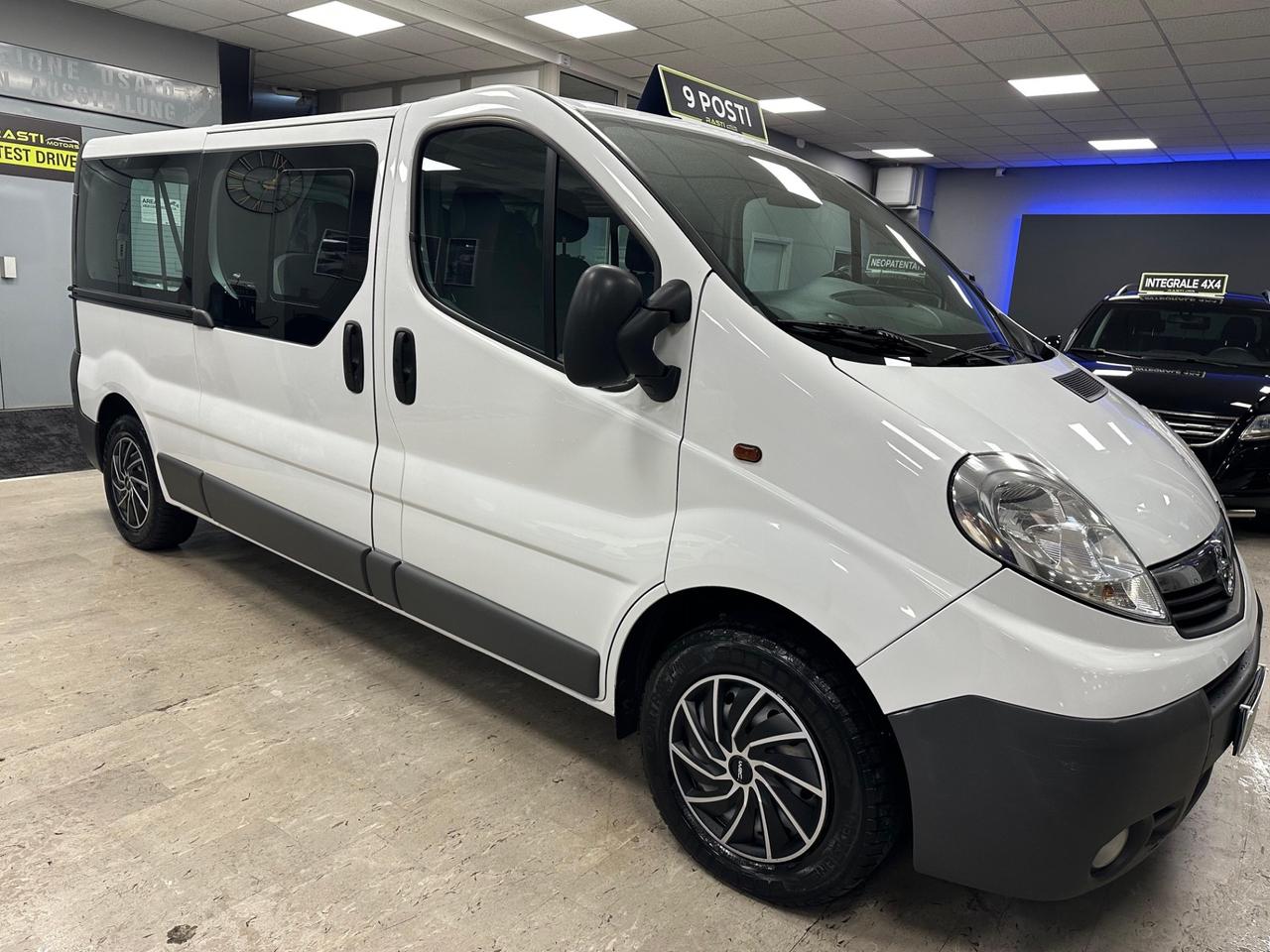 Opel Vivaro 29 2.0 CDTI PC-TN Furgone Vetrato Fap 9 POSTI