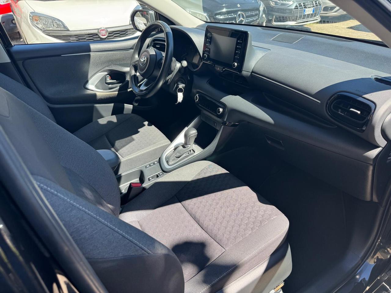 Toyota Yaris 1.5 Hybrid 5 porte Business