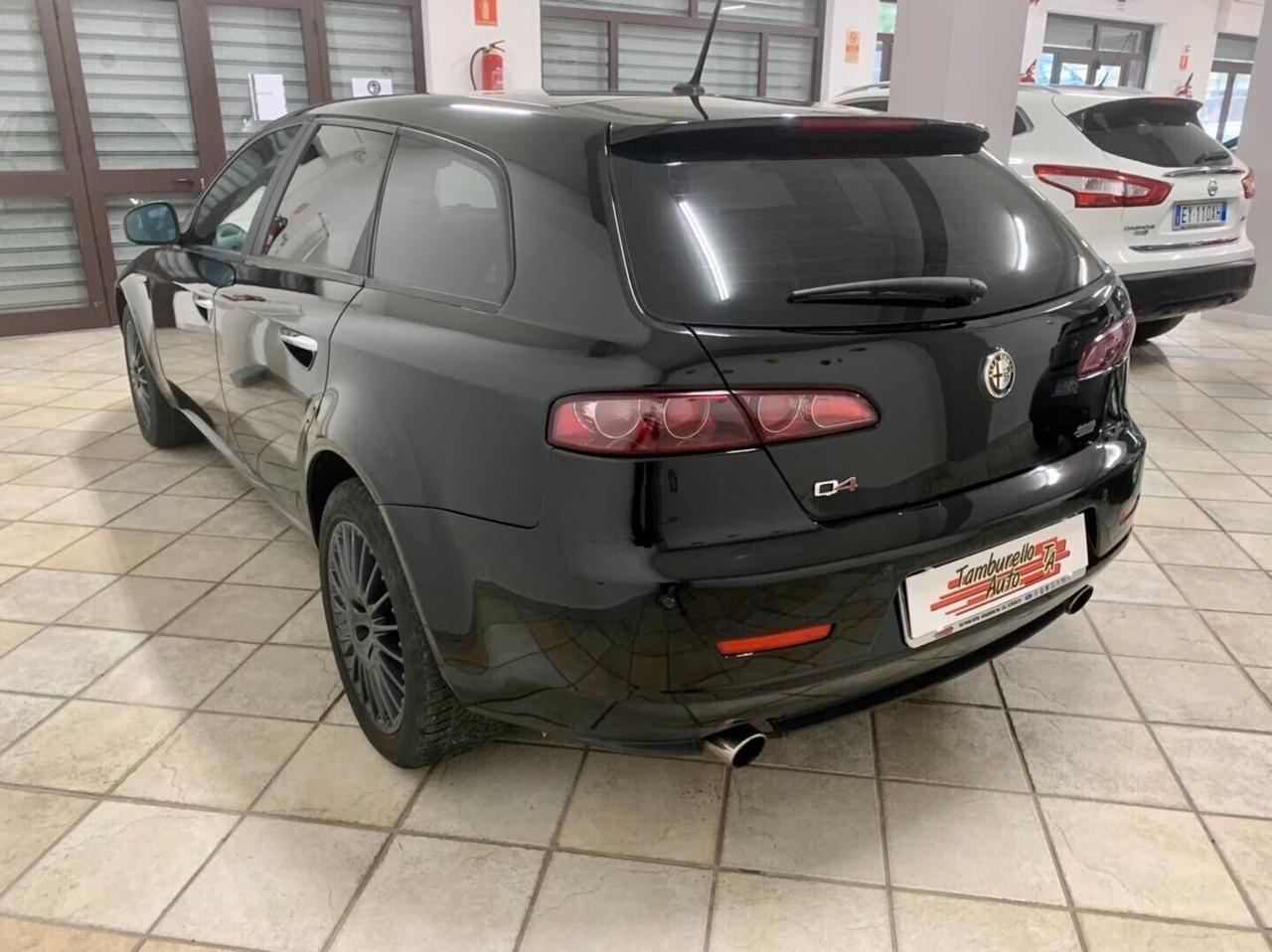 Alfa Romeo 159 2.4 JTDm (210) Q4 Sportwagon Exclusive