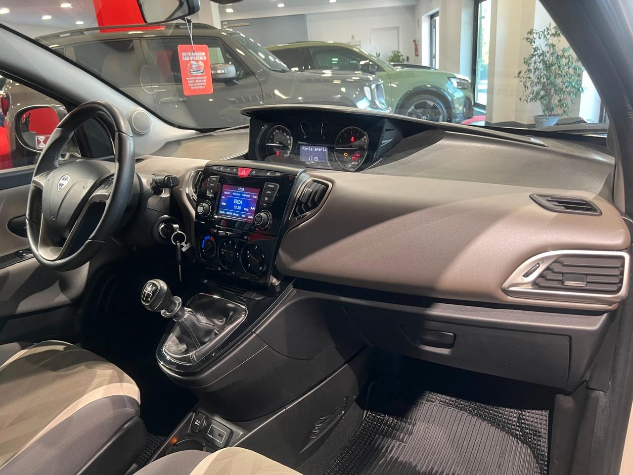 Lancia Ypsilon 1.2 69 CV 5 porte Gold METANO
