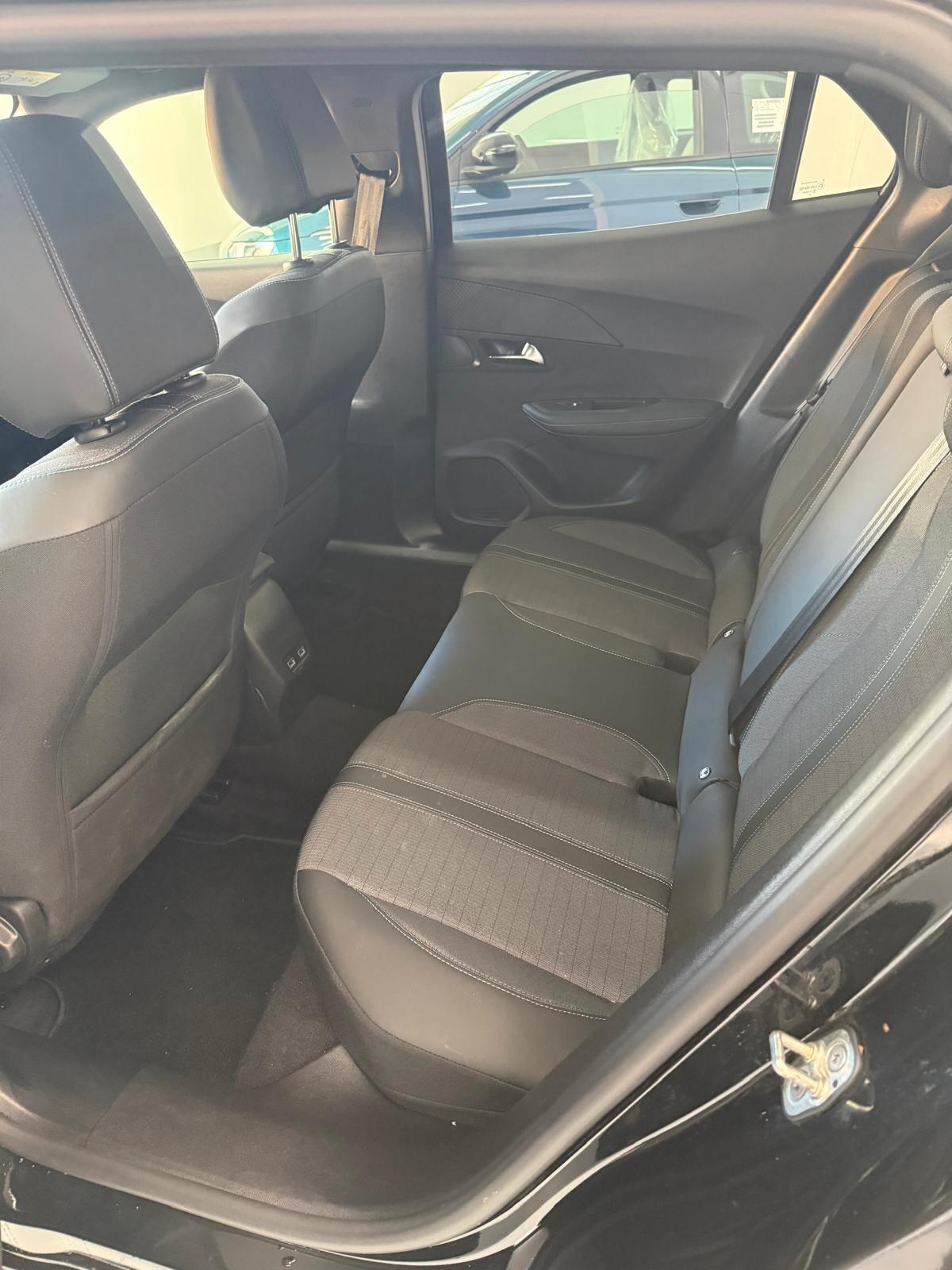 Peugeot 2008 PureTech 100 S&S Allure Pack