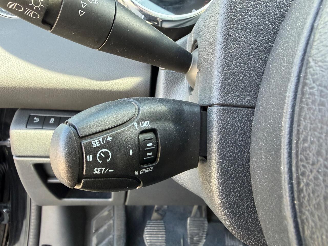 Peugeot 3008 1.6 HDi 115CV Allure