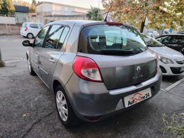 RENAULT Clio 1.2 16V 5 porte Luxe NEOPATENTATI